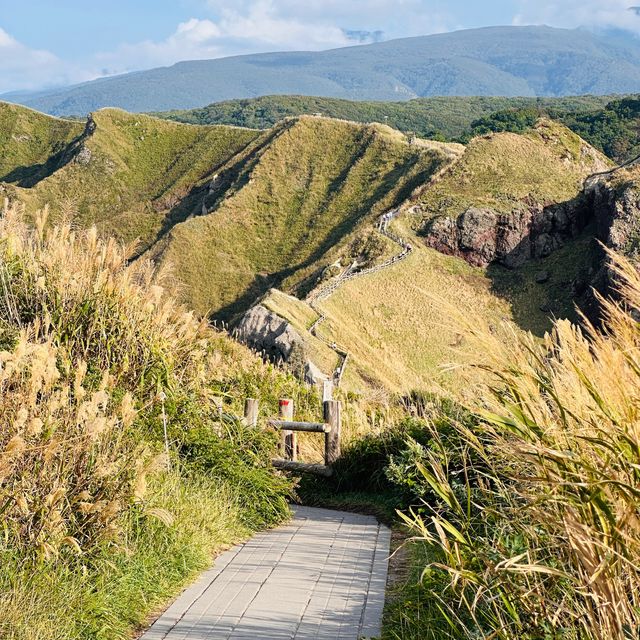 Amazing view with every step of the path !