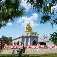 วัดละหารไร่ ไหว้หลวงปู่ทิม เกจิดังเมืองระยอง