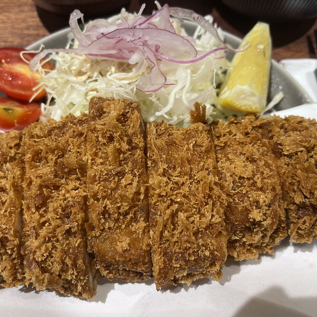 簡約悠閑 x 懷舊校園 x 日式食堂 簡約悠閑 x 懷舊校園 x 日式食堂