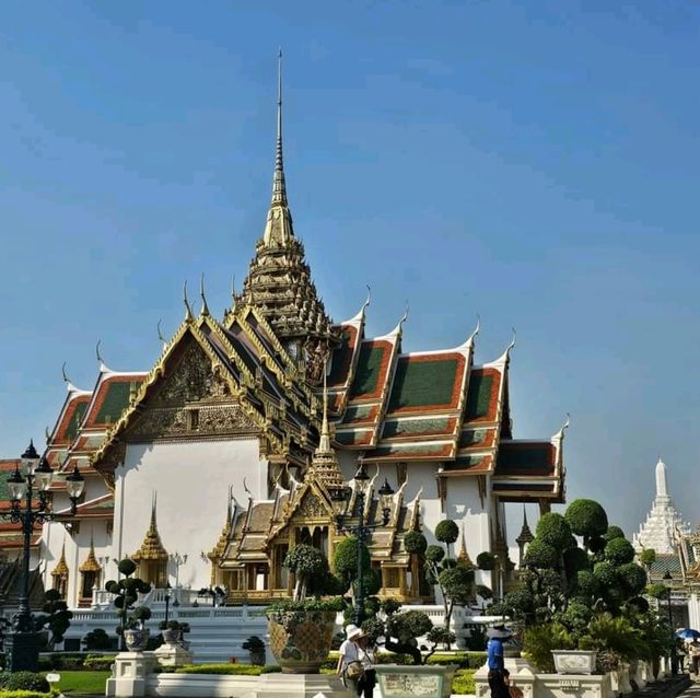 วัดพระศรีรัตนศาสดาราม หรือวัดพระแก้ว 