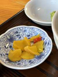 「古宇利島海膽蓋飯，值得一試」