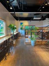 【沖縄】中城村 高台から海を望めるガーリックシュリンプ専門店