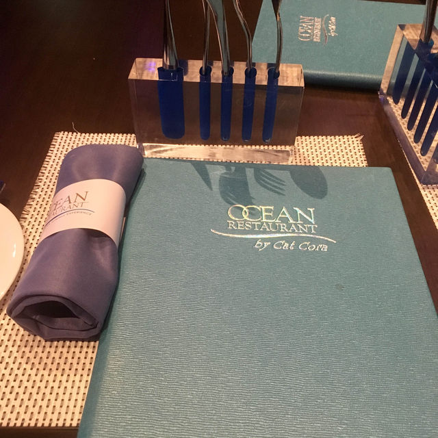 新加坡夢幻海底餐廳「Ocean Restaurant 」🐠