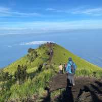 The Beautiful Hike Up Mount Merbabu 🥾⛰️