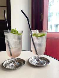 【福岡カフェ】赤と白のタイルがとっても可愛いオシャレカフェ