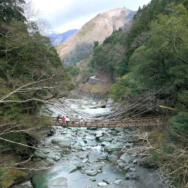 「成田山表參道，遠離塵囂」
