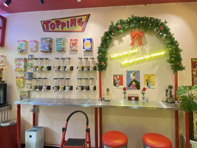 Scoops Me Up ร้านไอติมโฮมเมดย่านโรจนะ
