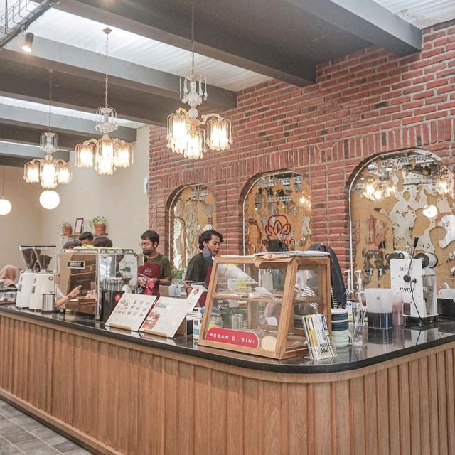 TOKO KOPI PADMA | TUNJUNGAN IS BECOMING MORE AND MORE BEAUTIFUL