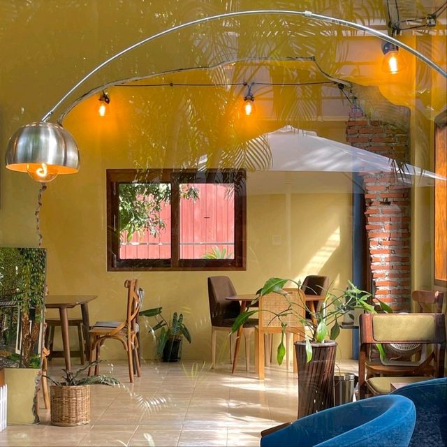 Altitude cafe
