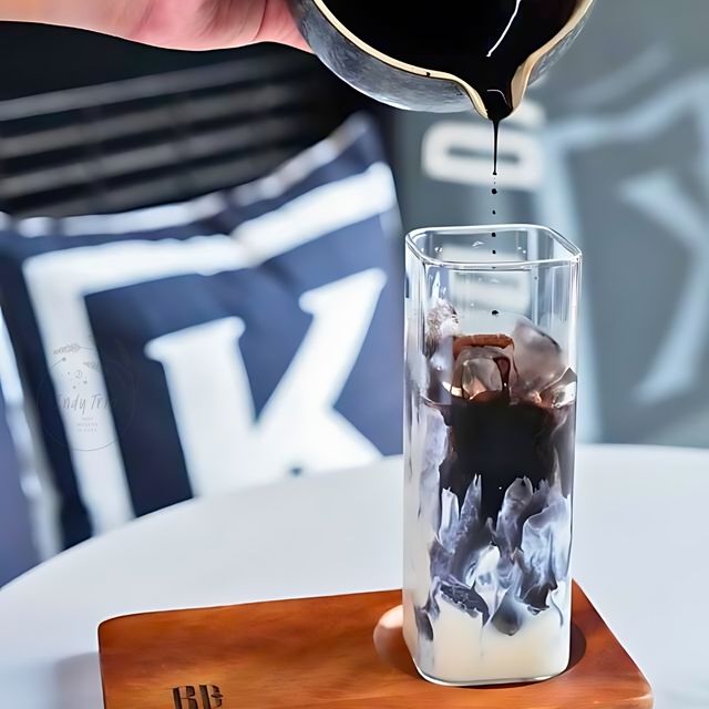 🥧Black Drop Coffee ร้านกาแฟที่มีเอกลักษณ์