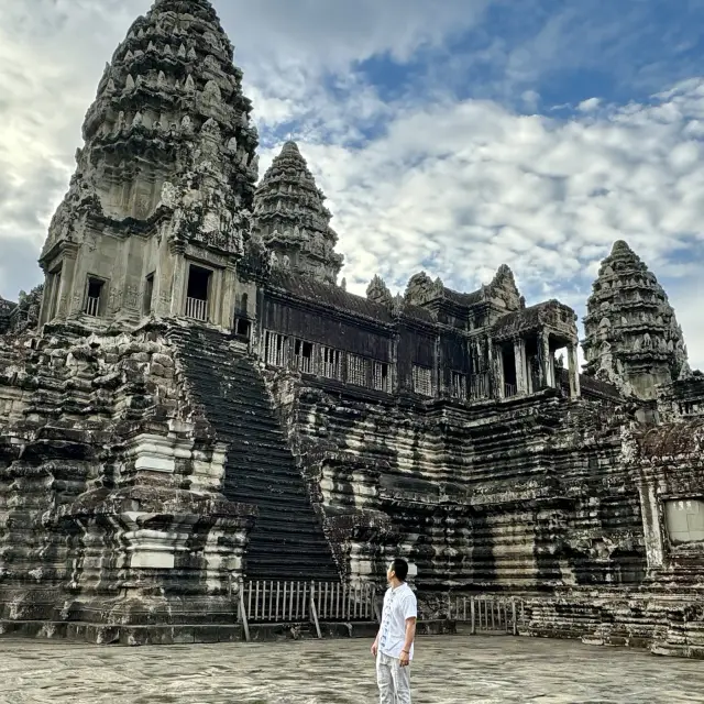 Angkor Wat : Timeless elegance