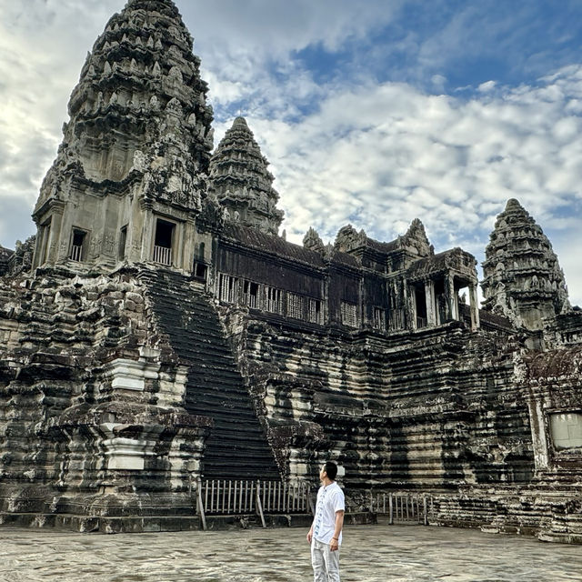 Angkor Wat : Timeless elegance