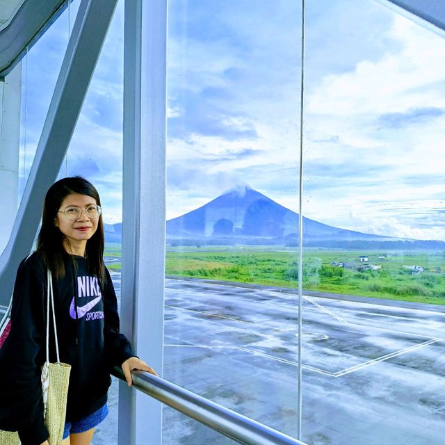 Mayon Volcano the Daragang Magayon 