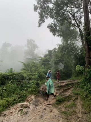 濕漉漉的雨季 Phu Kradueng
