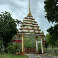 「美麗寺院」Wat Sanamchai
