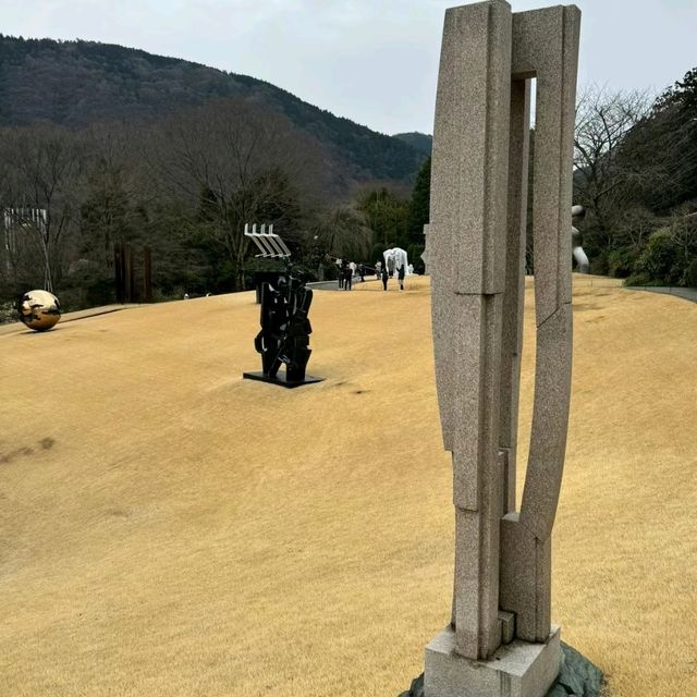 雕刻之森美術館-普通人不要來