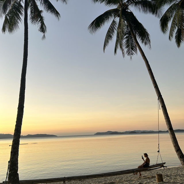 Discover the hidden gem of white beach 🤍