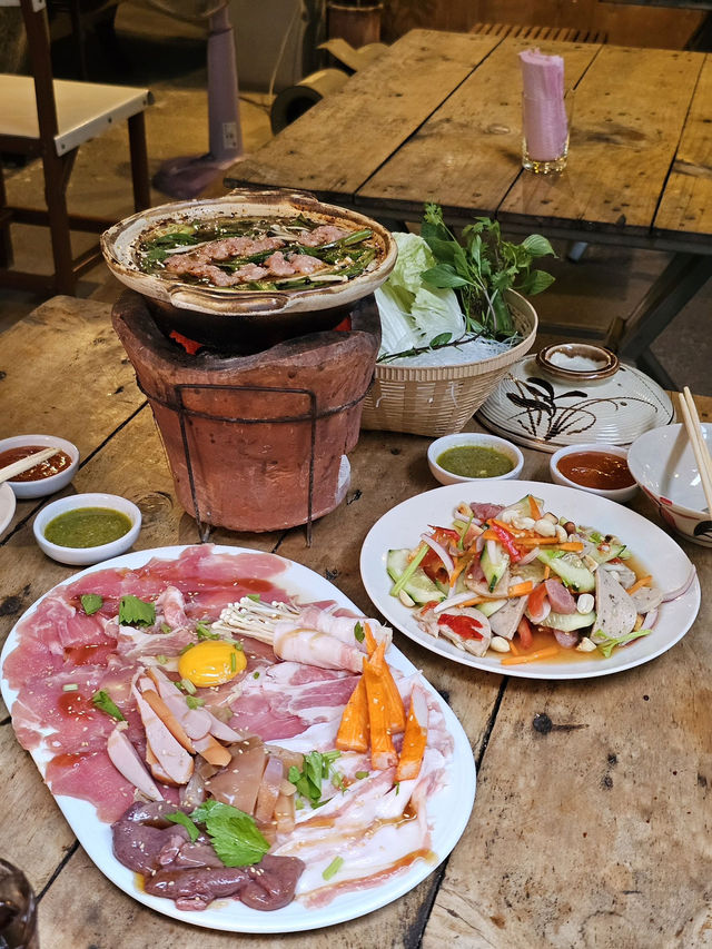 ร้านลับ จัดจ้านย่านหางดง ครัวเสวะนา เฮฮา 🍲  ร้านลับ จัดจ้านย่านหางดง ครัวเสวะนา เฮฮา 🍲
