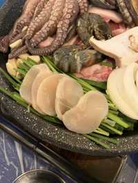 여수 밤바다를 보며 삼합을 먹을 수 있는 맛집 돌문어 상회