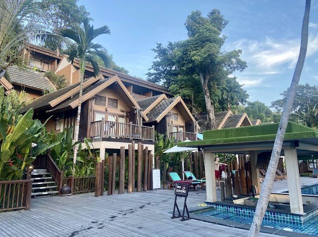 📍🌊Ao Prao Resort (อ่าวพร้าวรีสอร์ท)