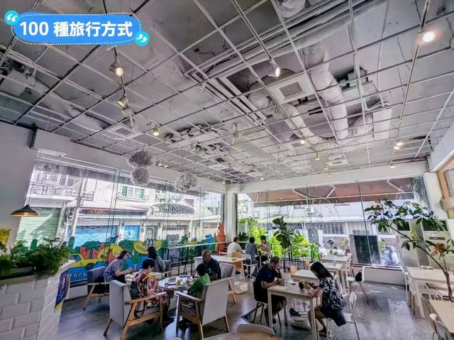 台南-白天是美式早午餐，晚上是深夜甜點店：鹿耳晚晚