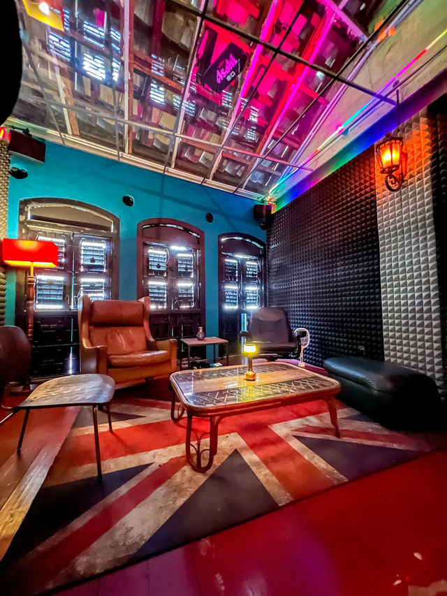 First Round Pub: Siam Road’s Nightlife Gem