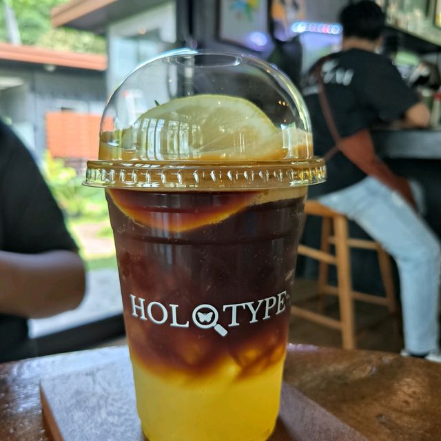 Holotype cafe คาเฟ่แมลงแห่งแรกในนครนายก