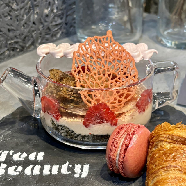 【大阪・中崎町】世界三代紅茶を堪能できるパフェ「紅茶美人 Tea Beauty」