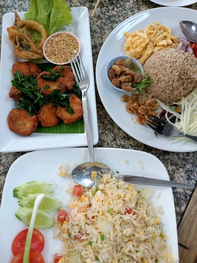 ร้านอาหารเจ้าเด็ดเก่าแก่