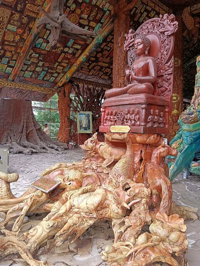 วัดเขาถ้ำประทุน อ.บ้านไร่ จ.อุทัยธานี