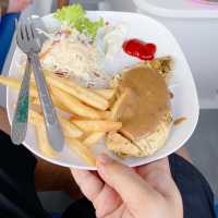 ล่องเรือยอร์ช แหลมพรหมเทพ