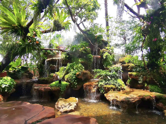 “โอ​ยั๊วะ​เมืองโบราณ​” ร้านอาหารบางปู