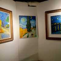 ชมศิลปะ ฮีลใจ ที่ Legacy art gallery 