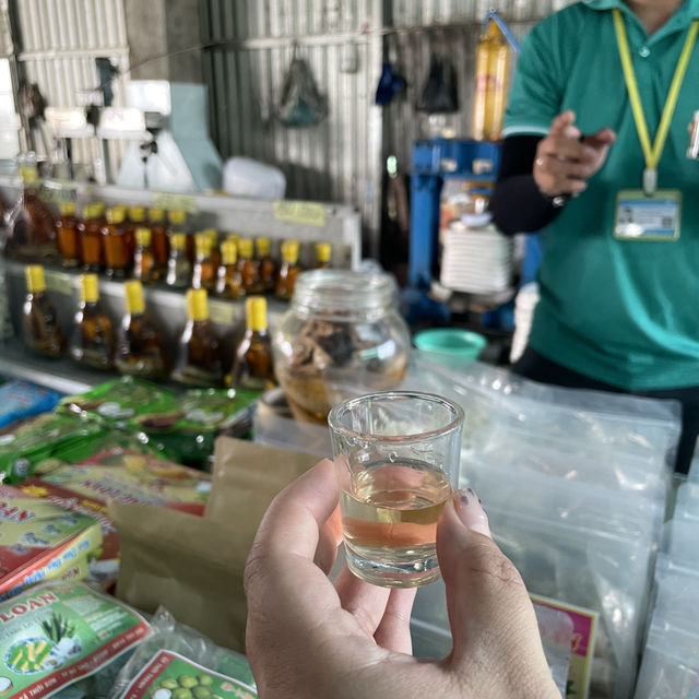 A Scenic Boat Ride to Thoi Son Island with Local Delights!