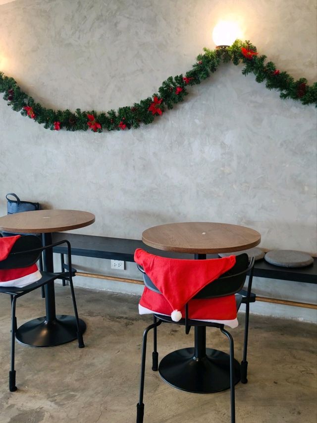 Roof24 Coffee&Bar คาเฟ่ย่านจตุจักร กรุงเทพ