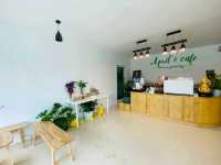 April's cafe & good day คาเฟ่เลี่ยงเมืองปากเกร็ด