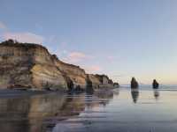 Three Sisters and the Elephant Rock, NZ