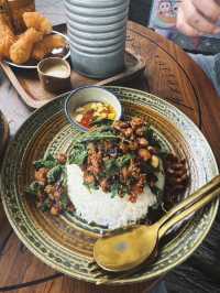ร้านโชห่วยสไตล์โบราณ ยุค 90 บางแสน