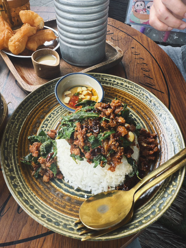 ร้านโชห่วยสไตล์โบราณ ยุค 90 บางแสน