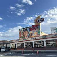 ☾︎沖縄☽︎ アメリカンな巨大看板が可愛すぎるバーガーショップ