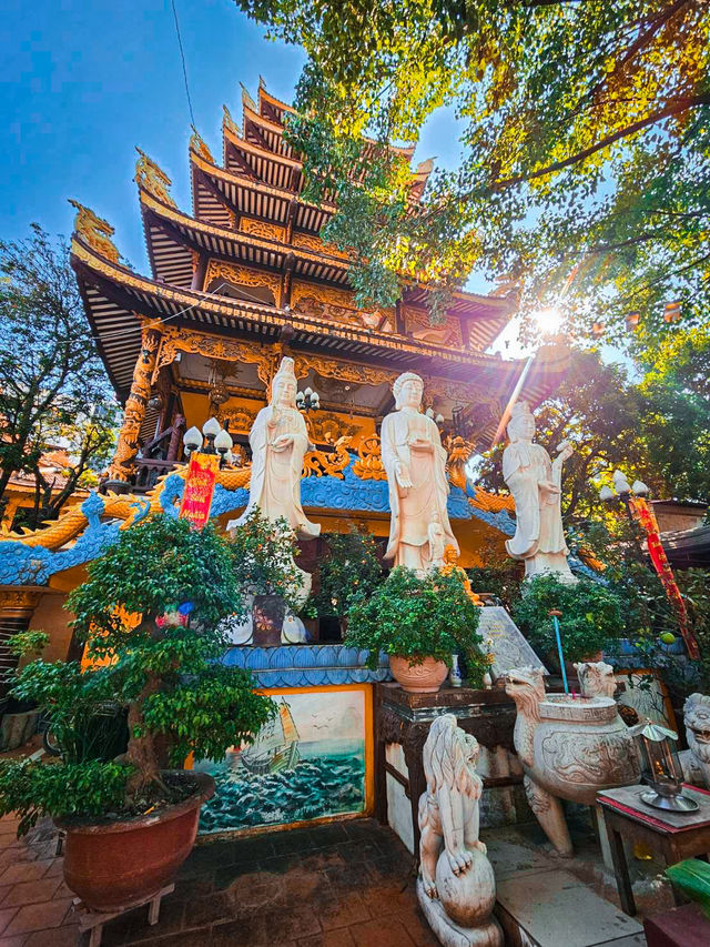 【ラオス】仏教文化に触れるビエンチャンの寺院巡り