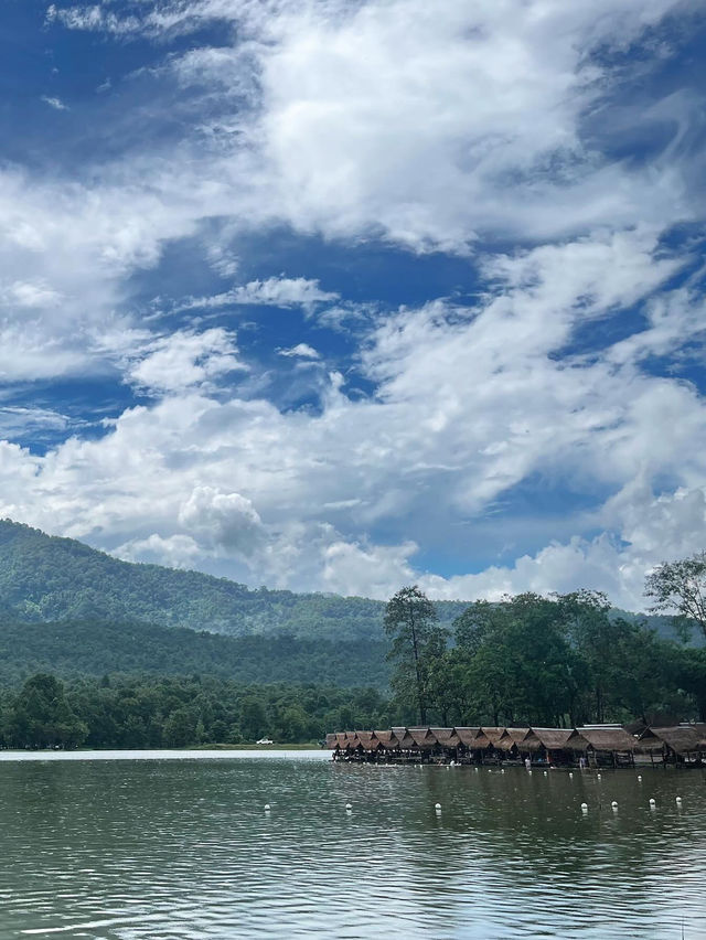 อ่างเก็บน้ำห้วยตึงเฒ่า: สถานที่พักผ่อนสุดชิล