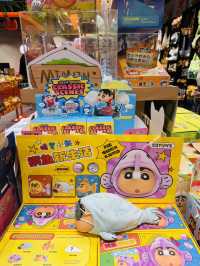 Solo Trip Joy: When a Toy Store Becomes a Travel Highlight