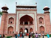 Stepping into History at Jilaukhana 🏰