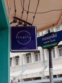 Finally Coffee Co. : คาเฟ่สุดเท่ใจกลางพิษณุโลก