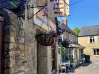 英式鄉村科茲窩Cotswolds的水上伯頓Bourton on the water 