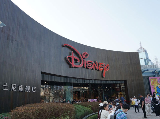 [Shanghai] ห้ามพลาด Disney Flagship Store 🇨🇳