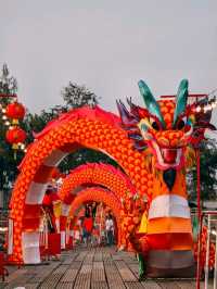 ถนนตลาดเก่าโคยกี๊ ริมน้ำแม่กลอง
