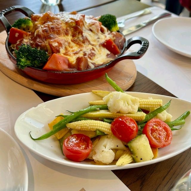 popular restaurant around victoria peak popular restaurant around victoria peak