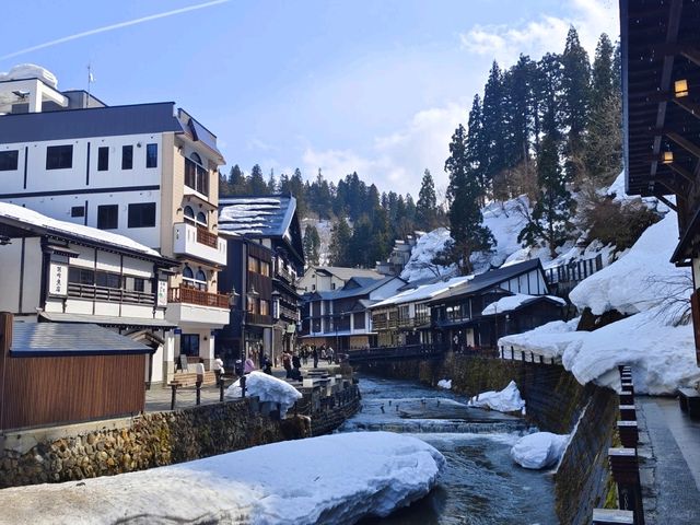 銀山溫泉